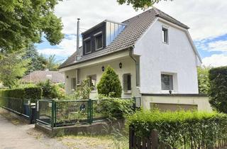 Einfamilienhaus kaufen in 12107 Berlin, Freistehendes Einfamilienhaus mit Südterrasse und Garage in begehrter Wohnlage von Berlin-Mariendorf