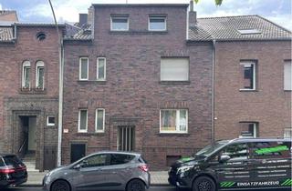 Haus kaufen in 41063 Mönchengladbach, ÜBERSCHAUBARES DREIFAMILIENHAUS … RUND 7 % IM BESTAND … MIT AfA-HEBEL