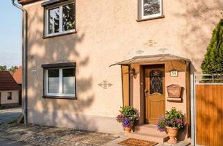 Haus kaufen in Anger 54, 06493 Straßberg, Willkommen im neuen Zuhause: Gemütliches Wohnhaus mit großer Scheune, Garten & Gästehaus