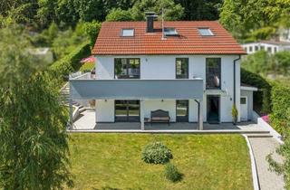 Einfamilienhaus kaufen in 89134 Blaustein, Exklusives Einfamilienhaus mit Hanglage, Weitblick und hochwertiger Sanierung - Blaustein-Herrlingen