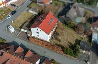 Haus kaufen in Am Steinberg, 91341 Röttenbach, 3-Familienhaus mit großem Grundstück – Viel Potenzial!