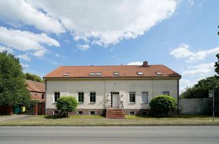 Mehrfamilienhaus kaufen in 14715 Nennhausen, Mehrfamilienhaus mit großem Garten