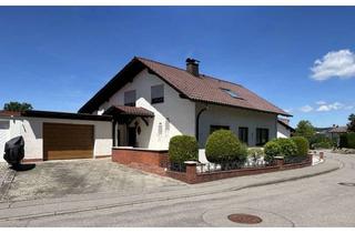 Haus kaufen in 88267 Vogt, Großzügiges Zweifamilienhaus mit Aussicht zur Selbstnutzung, Mehrgenerationenwohnen, Kapitalanlage