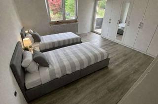 Immobilie mieten in Grombacher Str, 75045 Walzbachtal, Möbliertes Zimmer mit Doppelbett in Walzbachtal (Nähe Karlsruhe) – Wohnen auf Zeit ab 1 Mo