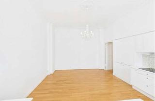 Wohnung kaufen in Mauerpark, 10437 Prenzlauer Berg, Helle 1,5-Zi-Altbauwohnung nahe Mauerpark und Schönhauser Allee