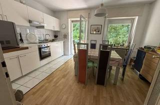 Wohnung kaufen in Pforzheimer Strasse 71, 76275 Ettlingen, Schöne, vermietete 2 Zimmerwohnung mit Balkon und Blick ins Grüne