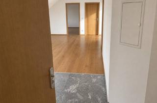 Wohnung mieten in Deutschherrnstr. 43-45, 90429 Nürnberg, Sanierte Dachgeschoss-Wohnung zu vermieten | 3-Zimmer-Wohnung (85m²)