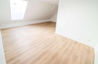 Wohnung mieten in Am Ophülsgraben 59, 47506 Neukirchen-Vluyn, Alter Charme trifft auf Moderne: großzügige Mietwohnung mit flexibel nutzbarem Raumangebot & Garten