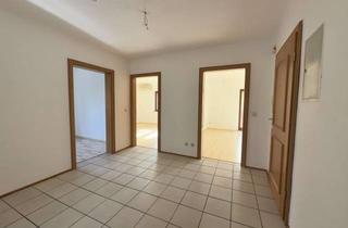 Wohnung mieten in 92224 Amberg, Ausblick in's Grüne: Freundliche 3-Zimmerwohnung mit Balkon und Garten in ruhiger Toplage
