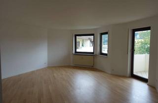 Wohnung mieten in Aalener Straße 22, 71229 Leonberg, Schöne, helle 4-Zimmer-Wohnung mit Balkon und Einbauküche in ruhiger Lage in Leonberg