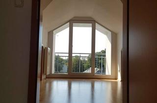 Wohnung mieten in Maisacher Straße 76, 82256 Fürstenfeldbruck, Gemütliche 2 Zimmer Dachgeschosswohnung in Fürstenfeldbruck