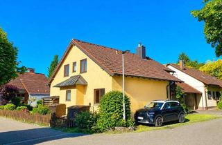 Haus kaufen in 74385 Pleidelsheim, Solides Ein- bis Zweifamilienhaus charmant aufgeteilt in ruhiger Zentrumsnähe mit Garten und Garage