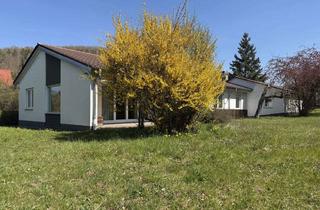 Villa kaufen in 72202 Nagold, +++Stadt-Villa im Bungalowstil auf einem 2.398 m² großen Grundstück +++