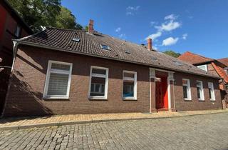 Haus kaufen in 21481 Lauenburg, *** Teilsaniertes Zweifamilienhaus mit Blick auf die Elbe ***
