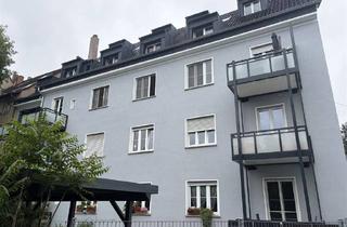 Wohnung kaufen in 90402 Nürnberg, Gut vermietete 3-Zimmer Dachgeschosswohnung in sehr gepflegtem Mehrfamilienhaus