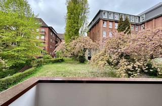 Wohnung kaufen in 20355 Hamburg, Wohnen im Gängeviertel - 2 Zimmerwohnung zum Wohlfühlen - Denkmalschutz - vermietet