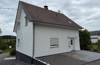 Haus kaufen in 51580 Reichshof, Reichshof - Zweifamilienhaus zu verkaufen in Reichshof