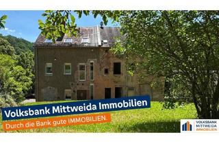 Doppelhaushälfte kaufen in 04736 Waldheim, Waldheim - Teilsaniertes 2- Familienhaus mit Ausbaureserve und großem Grundstück in ruhiger Lage!