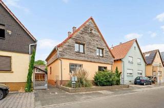 Haus kaufen in 68794 Oberhausen-Rheinhausen, Oberhausen-Rheinhausen - ***Gepflegtes Zwei- bis Dreifamilienhaus mit gr. Grundstück in Oberhausen-Rheinhausen***
