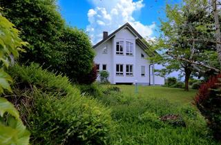 Wohnung kaufen in 88633 Heiligenberg, Moderne Dachgeschosswohnung mit einem traumhaften Blick auf die Alpen und den Bodensee