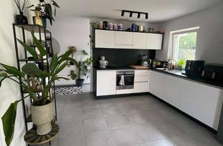 Wohnung kaufen in 85053 Ingolstadt, 3 Zimmer Erdgeschosswohnung mit Souterrain und Garten in Ingolstadt- Süd Rothenturm