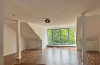 Wohnung mieten in 25421 Pinneberg, PINNEBERG: ATTRAKTIVE DACHGESCHOSSWOHNUNG