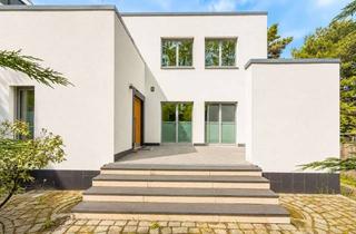Villa kaufen in 13156 Niederschönhausen, Exklusive Bauhaus-Villa mit großem Garten und 5 Zimmern