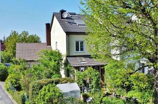 Haus kaufen in 79227 Schallstadt, Ihr neues Zuhause - Großflächiges Reihenendhaus mit Garten in familiärer Lage in Schallstadt-Mengen