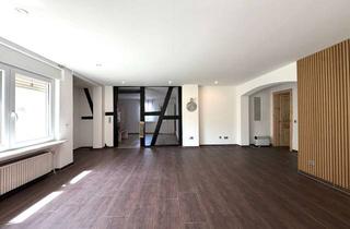 Haus kaufen in 35606 Solms, Viel Platz, viel Ruhe - Haus mit Garten & Einliegerwohnung