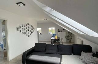 Wohnung kaufen in St-Johannes-Straße 30, 86343 Königsbrunn, Top vermietete 2-Zimmer-Dachgeschosswohnung in Königsbrunn bei Augsburg