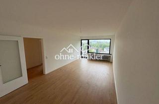 Wohnung mieten in Unter St. Clemens 28, 42651 Solingen, Hochwertig renovierte 2-Zimmer-Wohnung mit Balkon und Garage in Solingen