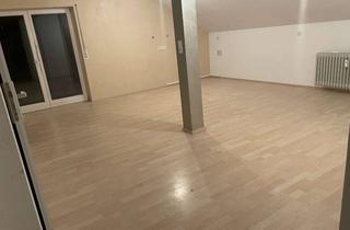 Wohnung mieten in 79761 Waldshut-Tiengen, 4-Zimmer-Dachgeschosswohnung mit Balkon am Waldrand in Waldshut
