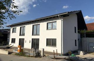 Wohnung mieten in Keltenstraße, 84092 Bayerbach, Erstbezug: Vier-Zimmer-Wohnung mit Garten in Bayerbach