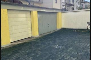 Garagen mieten in Uhlandstraße 54, 60314 Ostend, Renovierte Doppelgarage mit Stromanschluss & Regalsystem