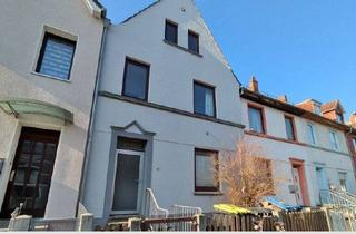 Mehrfamilienhaus kaufen in 28237 Bremen, Bremen - Mehrfamilienhaus mit Sanierungspotential in Gröpelingen!