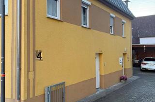 Einfamilienhaus kaufen in 72184 Eutingen, Eutingen im Gäu - Einfamilienhaus mit Balkon, Garage & Carport - saniert 2020