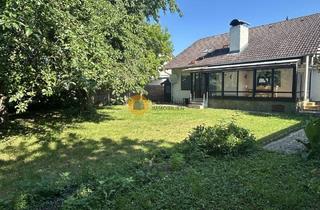 Einfamilienhaus kaufen in 85120 Hepberg, Hepberg - EinfamilienhausZweifamilienhaus mit 2 Einzelgaragen in schöner Ortsrandlage