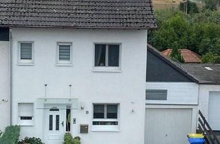 Haus kaufen in 63517 Rodenbach, Rodenbach - Charmantes Reihenendhaus mit Wintergarten und Kamin in Niederrodenbach