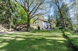 Haus kaufen in 61250 Usingen, Usingen - Ein Ort für Visionäre: Großzügiges Landhaus mit viel Entwicklungspotenzial, nahezu Alleinlage