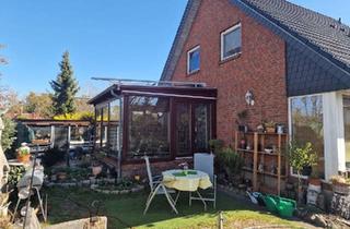 Einfamilienhaus kaufen in 12621 Berlin, Berlin - Einfamilienhaus + Keller mit schönen Garten und Pool