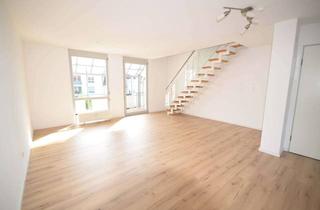Wohnung kaufen in 71063 Sindelfingen, Helle 2,5-Zi.-DG-Maisonettewohnung mit S/W-Balkon und überlangem TG-Platz