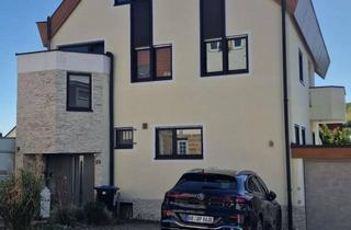 Wohnung mieten in Pommerstr. 53, 71394 Kernen, Traumhafte 2-Zimmer-Dachgeschosswohnung mit großer Dachterrasse, Klima & Blick auf die Weinberge