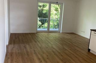 Wohnung mieten in 25451 Quickborn, Neuwertige 4-Zimmer Wohnung mit Balkon und Stellplatz. Zentrale Lage