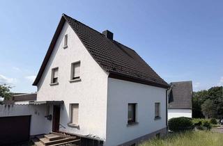 Haus kaufen in Hövelstraße 53, 36100 Petersberg, Seltene Familienimmobilie in Bestlage am Petersberg – viel Potenzial, zentrale Lage, attraktiver Gru