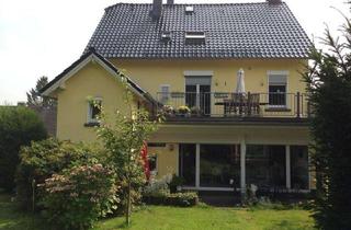 Wohnung kaufen in 42477 Radevormwald, Haus-im-Haus-Gefühl: 6-Zimmer-Wohnung mit Dachterrasse & 600qm Privatgarten
