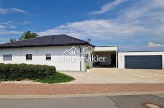 Haus kaufen in 96161 Gerach, Neuwertiger A+, Bungalow, Elg-Whg, Fernblick, Doppelgarage, Carport, große-PV-Anlage