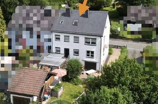 Doppelhaushälfte kaufen in 95233 Helmbrechts, Sanierte Doppelhaushälfte mit Traumgarten - Einziehen & Wohlfühlen-Perfekt für Familien (prov.frei)