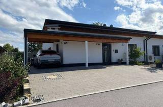 Haus kaufen in 94474 Vilshofen, Wohnen auf einer Ebene: Moderne Bungalow-Haushälfte mit Garten