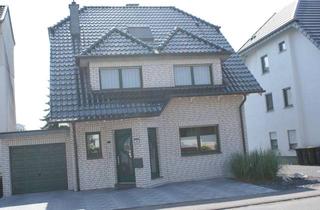 Einfamilienhaus kaufen in 53859 Niederkassel, Luxuriöses Einfamilienhaus in Niederkassel-Rheidt - TOP Zustand mit großer Garage