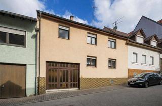 Haus kaufen in 75203 Königsbach-Stein, Reihenmittelhaus mit Innenhof, Garten und individuellem Gestaltungspotenzial! - OT Königsbach
